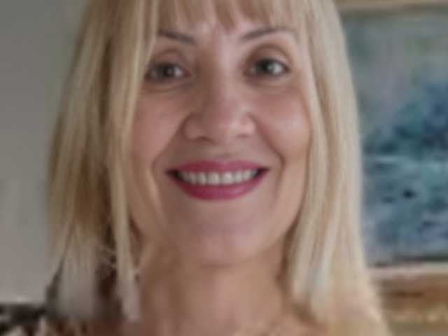 A profil fényképe Kamelia3