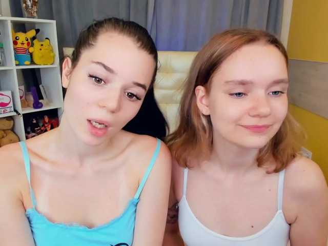 Fényképek KarenHeidi Hey guys❤️ Our name are Heidi and Kylie. Welcome in my room Full naked in Pvt❤️