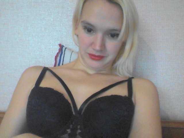 Fényképek Asoll21 Hey guys!:) Goal- #Dance #hot #pvt #c10c #fetish #feet #roleplay Tip to add at friendlist and for requests!