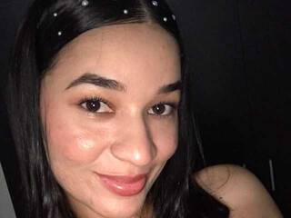 Erotikus videocsevegés KarimBidal