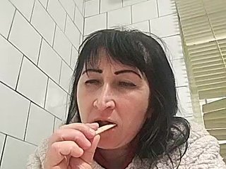 Erotikus videocsevegés KarinaDesire