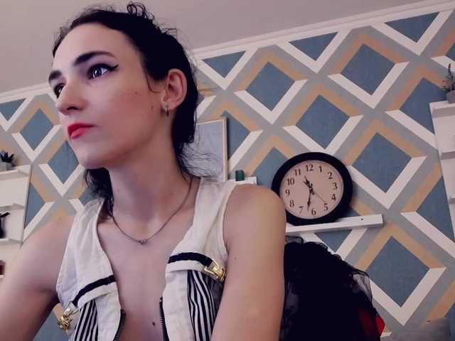 Fényképek KariNeal Everything expands - both the universe and my holes! Like me - 4-77-111 tks