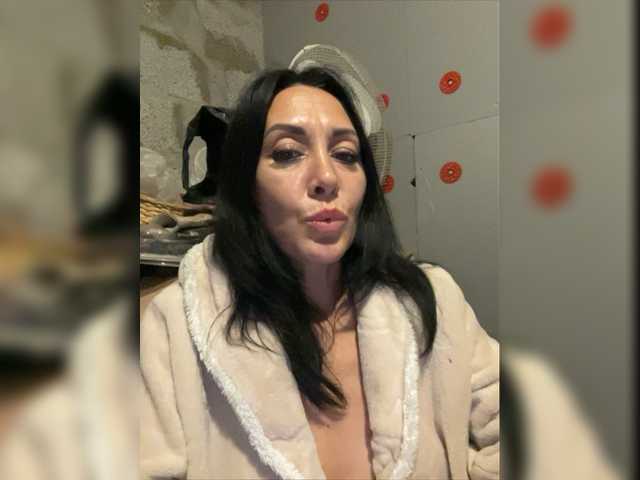 Fényképek Karolina_Milf ❤️ Hi,Guys ! ❤️ SHOW WITH DILDO ❤️ @remain ❤️ LOVENS WORKS from 2 tok FAVORITE VIBRATION 27 tok Random 22 Wave 55 Pulse 222 Fireworks 333 Earthquake 555 THE HIGH. VIBRATION from 666 ! Cam2Cam in private! Before the private 50 tok in the chat