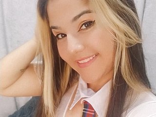 Erotikus videocsevegés Karoline-Vera
