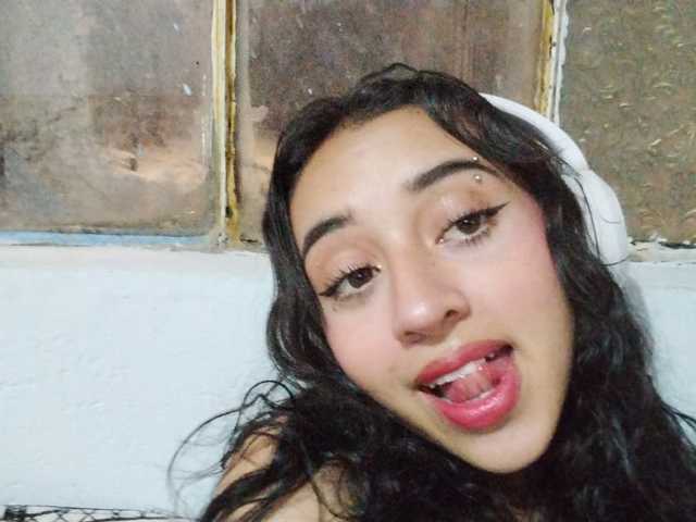 A profil fényképe Karoll-tay