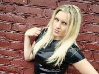 Erotikus videocsevegés karollinaa