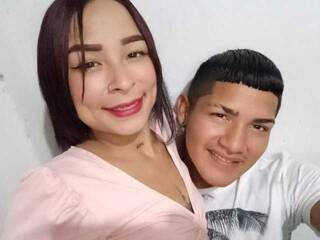 Erotikus videocsevegés KarryAndThoma