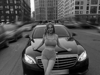 Erotikus videocsevegés KARYY