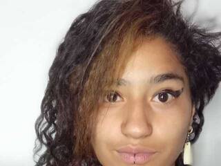 Erotikus videocsevegés kataleia