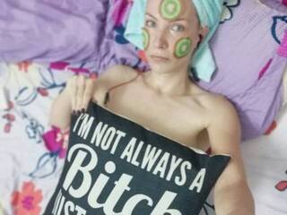 Erotikus videocsevegés KatarinaJ