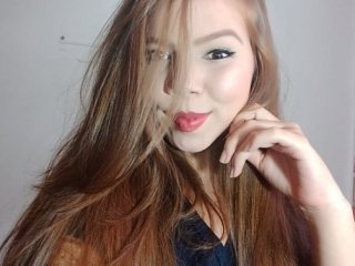 A profil fényképe katieholmess