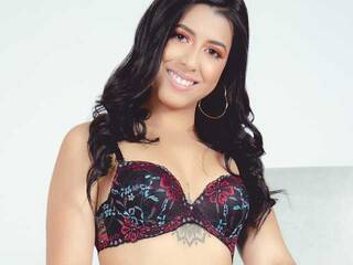 Erotikus videocsevegés KatieNolan