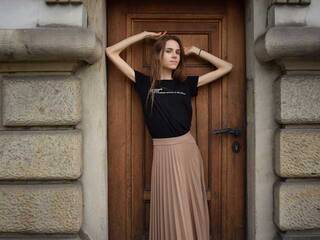 Erotikus videocsevegés KatrisseGlam