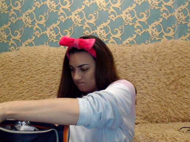 Fényképek KattyCandy Welcome to my room, in public we can just chat, pm-10 tk, open cam - 40 tk, and my name is Maria) 2000 1098 902 goal of day