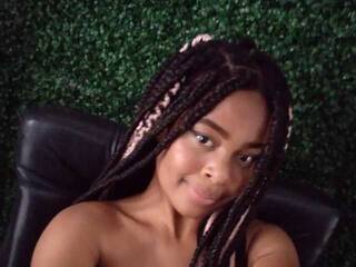 Erotikus videocsevegés Katyaclouds