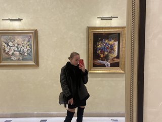 Erotikus videocsevegés Kay-Lally