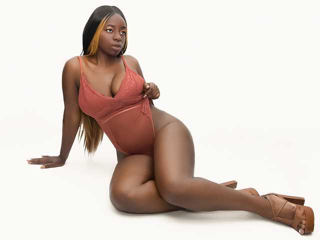 A profil fényképe KayaBrown