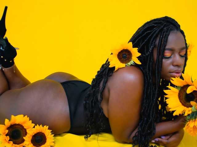 A profil fényképe KayaBrown