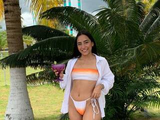 Erotikus videocsevegés kaylavibes