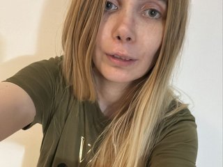 Erotikus videocsevegés KayleeAlbertina
