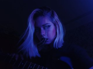 Erotikus videocsevegés KayleneTemplet