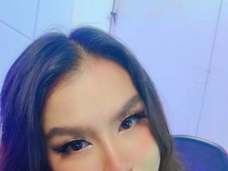 Erotikus videocsevegés KeikoAnne