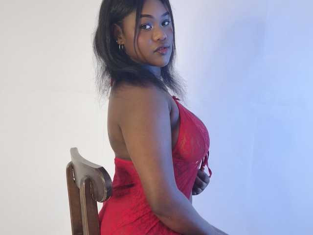 A profil fényképe keishe-Anderson