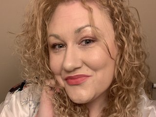 Erotikus videocsevegés KelizaWoods