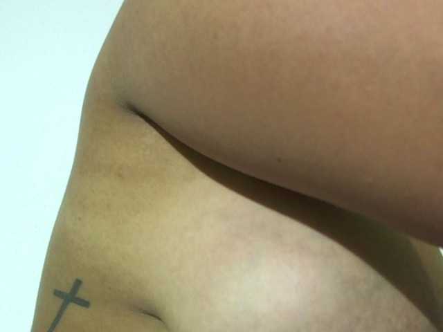 Fényképek kellylatinhot bigass bigtits latina ebony tattoo