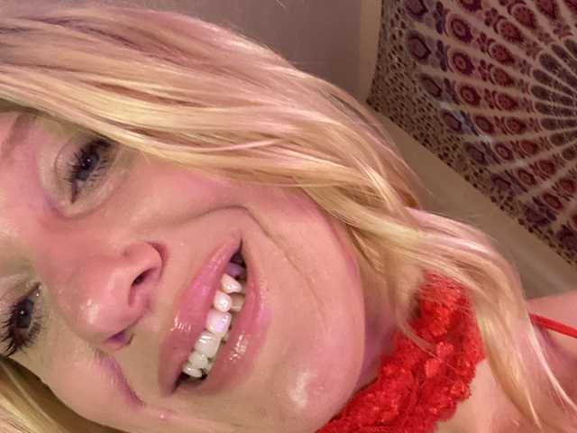 A profil fényképe kellywildnnout