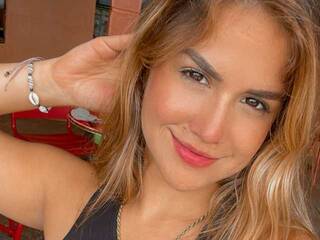 Erotikus videocsevegés KemilF