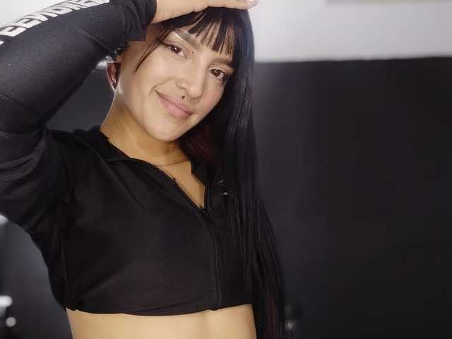 A profil fényképe Kendall-Hot420