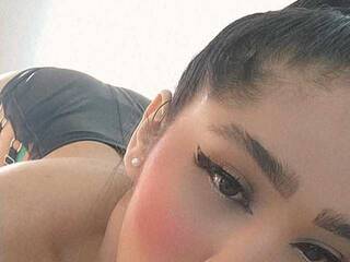 Erotikus videocsevegés KendallBrown