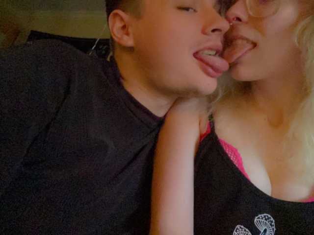 A profil fényképe kinkycouple420