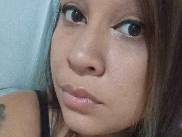 A profil fényképe kinkyhousewifee
