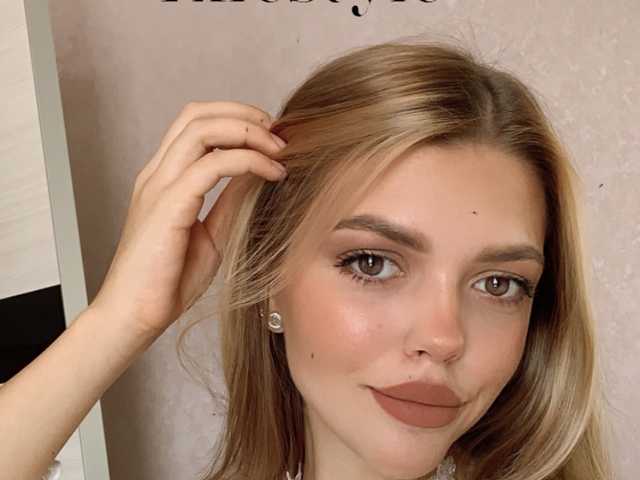 A profil fényképe KiraFeett