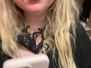 Erotikus videocsevegés KiraMalina