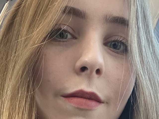 A profil fényképe Kirmidy