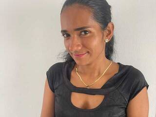 Erotikus videocsevegés KirviMansur