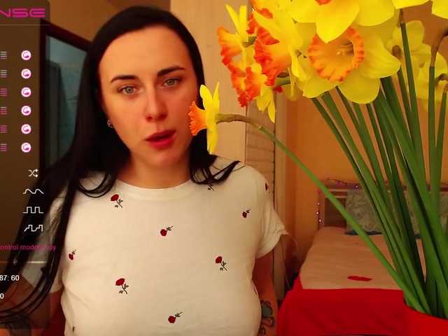 Fényképek -Yurievna- Welcome to my room) My name is Sveta) I love flowers and orgasms) I prefer level 26-33) lovense 2 tips , i see *****0 tip)