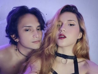 Erotikus videocsevegés Kitty-midnight