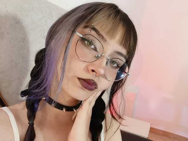 A profil fényképe kittydoll-tay