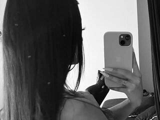 Erotikus videocsevegés kittymonet