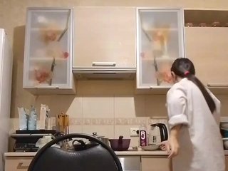 Erotikus videocsevegés KONFETKAA-1