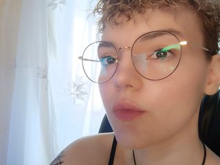 Erotikus videocsevegés Krisfff