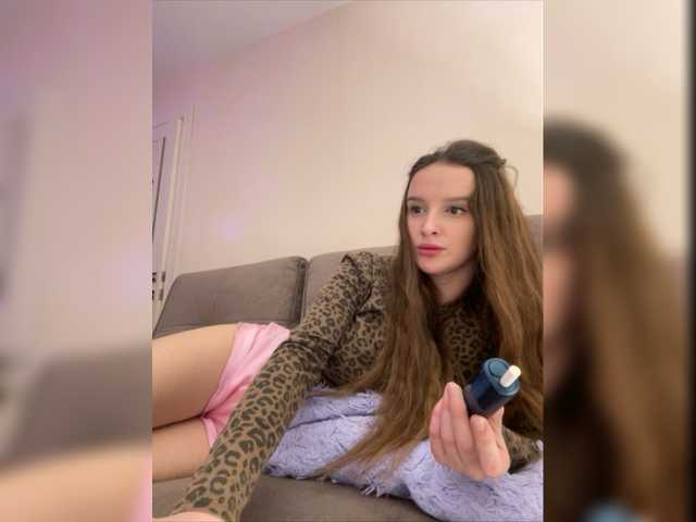 Fényképek Kriss-me hello, my name Kristina . I only go to full private. send 50 tkn before private(squirt, dildo only in private). @remain befor show naked!