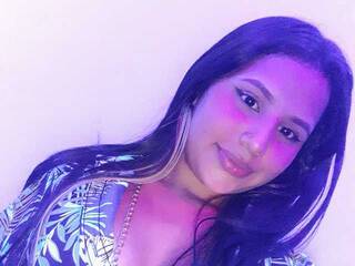 Erotikus videocsevegés Krissonnee