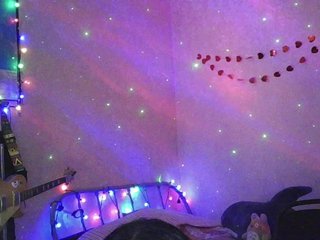 Erotikus videocsevegés KrissyKittyCat
