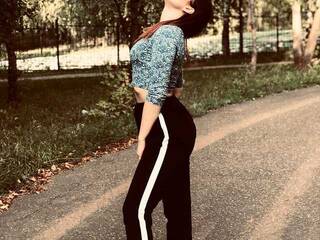 Erotikus videocsevegés Kristi-13