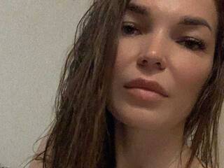 Erotikus videocsevegés Kristiiin